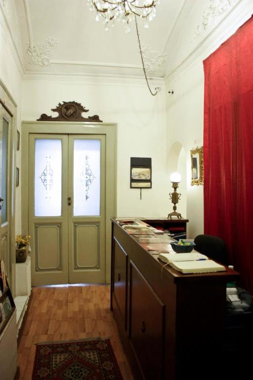 B&B Miseria E Nobilta' Napoli Bagian luar foto